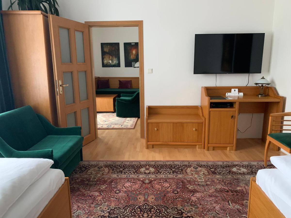 Antik Hotel Sofia Litomyšl Szoba fotó