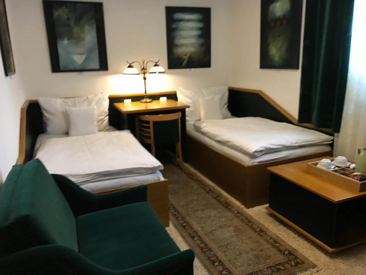 Antik Hotel Sofia Litomyšl Kültér fotó